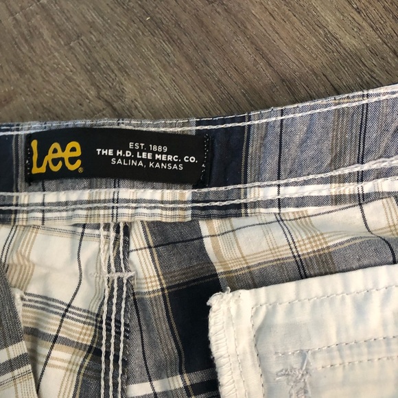 2 pair men’s shorts - Picture 4 of 5